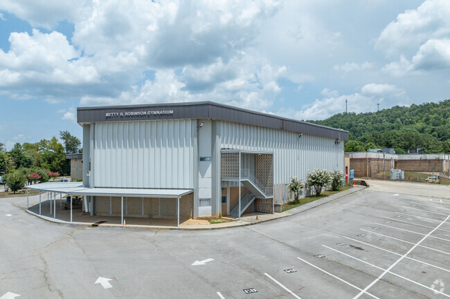 Wolftever Creek Elementary School educates students in the Ooltewah area.