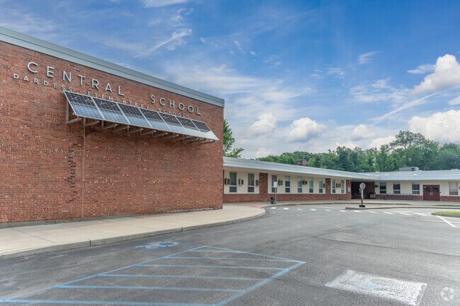 Mary E. Dardess Elementary School is a public pre-K & elementary School in Chatham, NY.