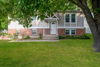656 S 6th St, Edwardsville, KS 66111
