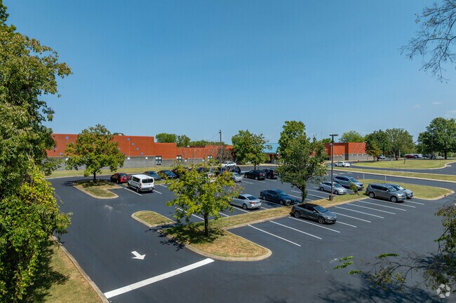 Stratton Elementary School has ample parking for parents and teachers in Madison