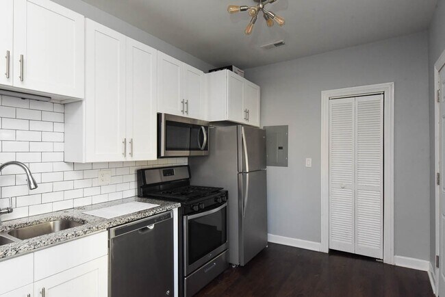 3301 N Harding Ave unit 1, Chicago, IL 60618 - photo 2
