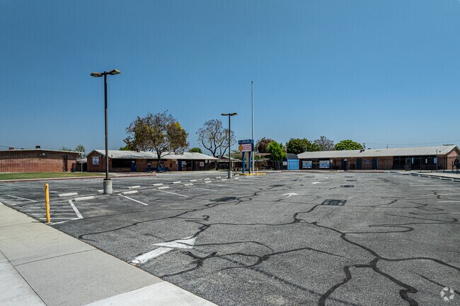 The entrance to the pick up and drop off lot at Aeolian Elementary School in Whittier.