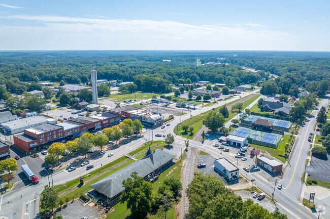 Downtown Belton is home to several museums, retails shops, and historical sites.