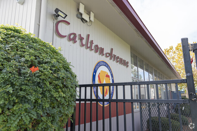 Carlton Elementary School's Badge logo in San Jose, California.