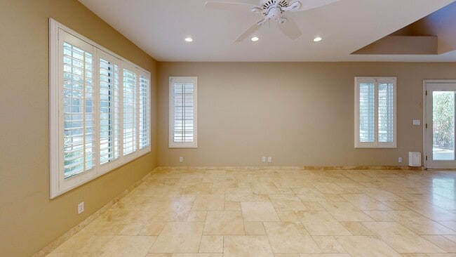 15550 N Frank Lloyd Wright Blvd unit 1040, Scottsdale, AZ 85260 - photo 2