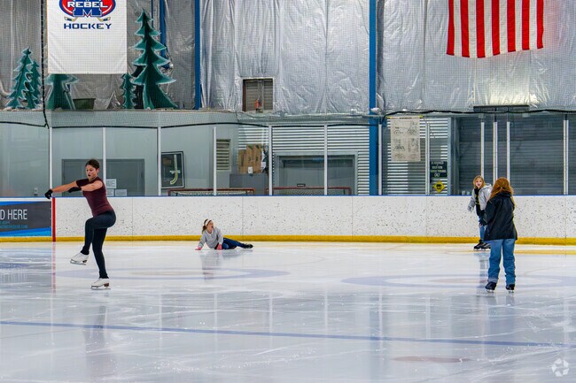 Mid South Ice House in Center Hill is Memphis' regional ice rink.