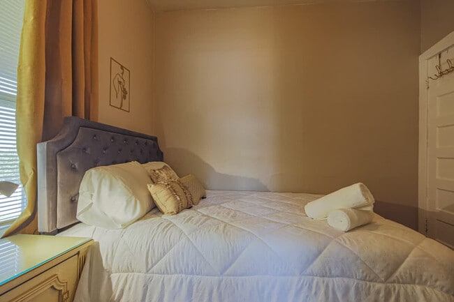 839 Dunlop Ave unit ID1244957P, Forest Park, IL 60130 - photo 6