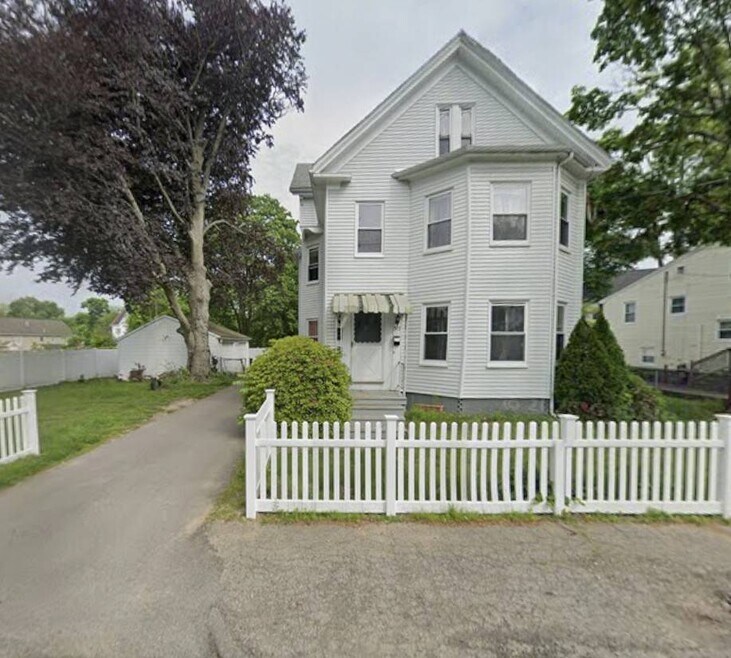 517 Summer St unit 517 Summer St Apt 1, Brockton, MA 02302 - photo 1