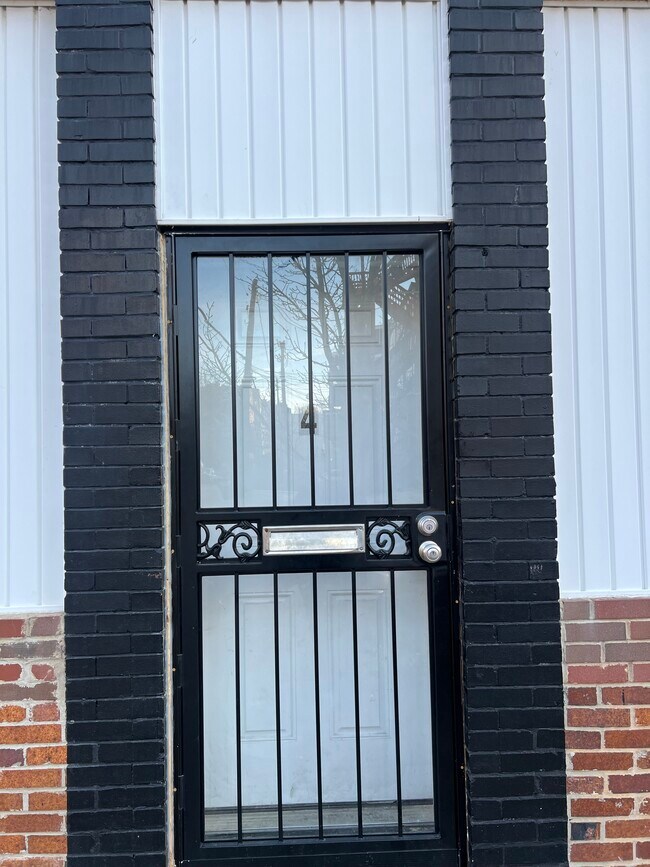 818 Whitelock St unit . 4, Baltimore, MD 21217 - photo 5