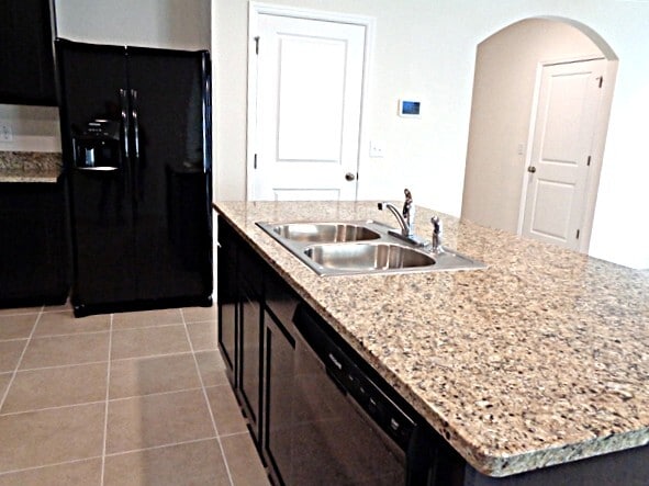 10927 Carlton Fields Dr, Riverview, FL 33579 - photo 3