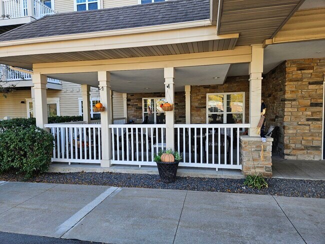 Lighthouse Landings, Neenah, WI 54956 - photo 7