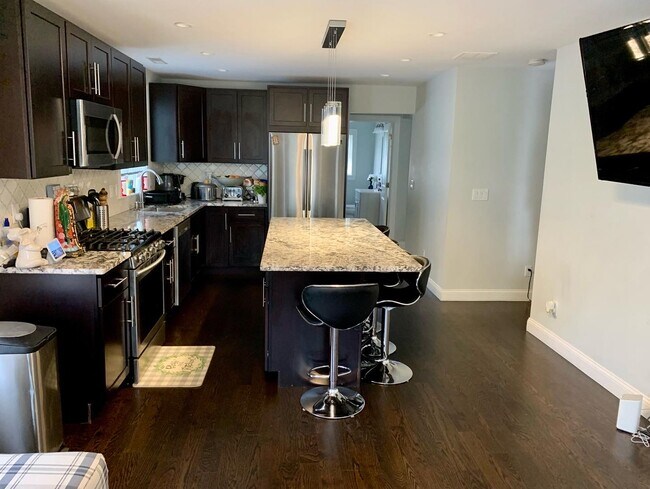 150 Alder St unit 1, Waltham, MA 02453 - photo 5