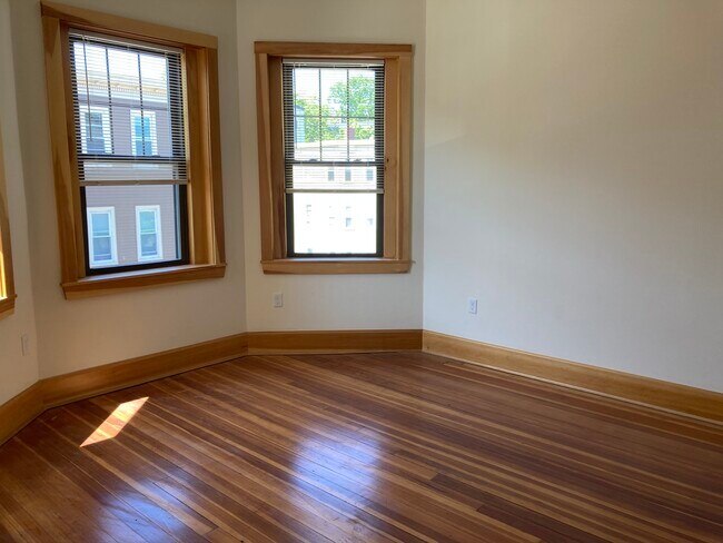 149 Hillside St unit 3, Boston, MA 02120 - photo 4