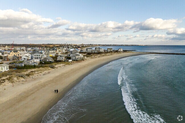 The beaches in South Kingstown feature pristine waters with miles of clean coastline.
