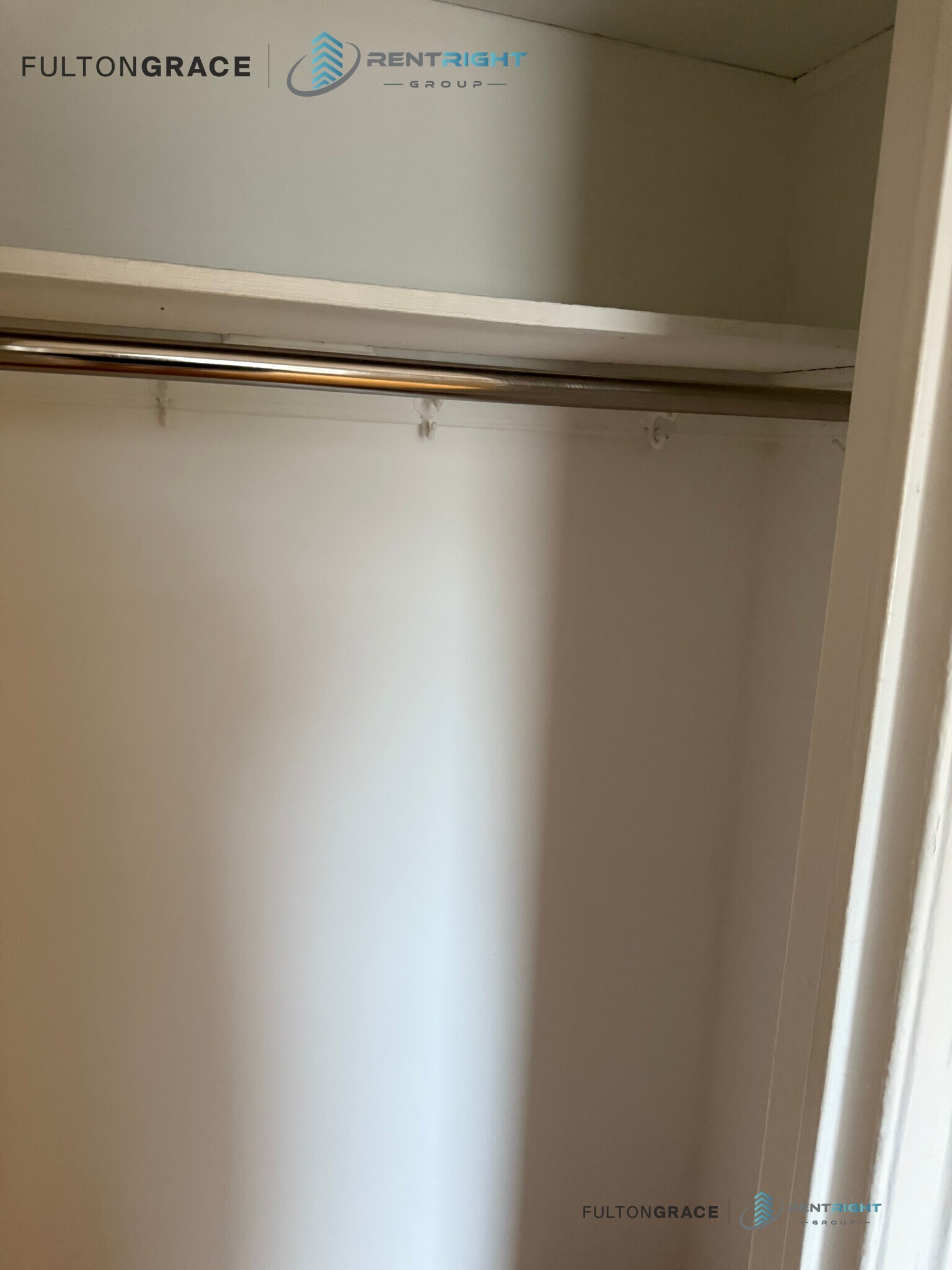 534 W Stratford Place unit 604, Chicago, IL 60657 - photo 1