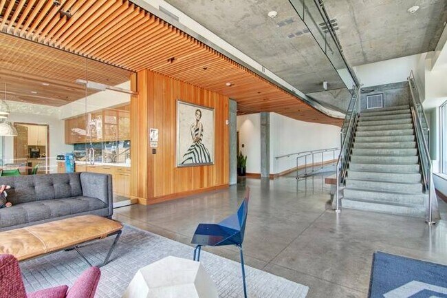 Tanner Flats Apartments, Portland, OR 97201 - photo 2