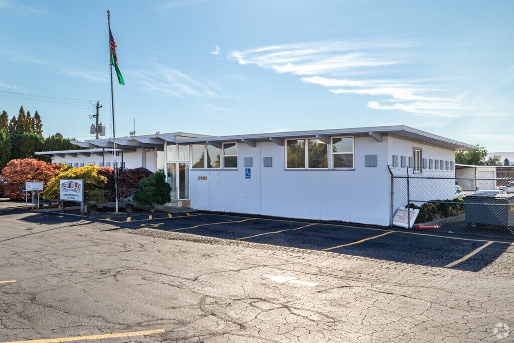 Greenways Academy encourages students to succeed.