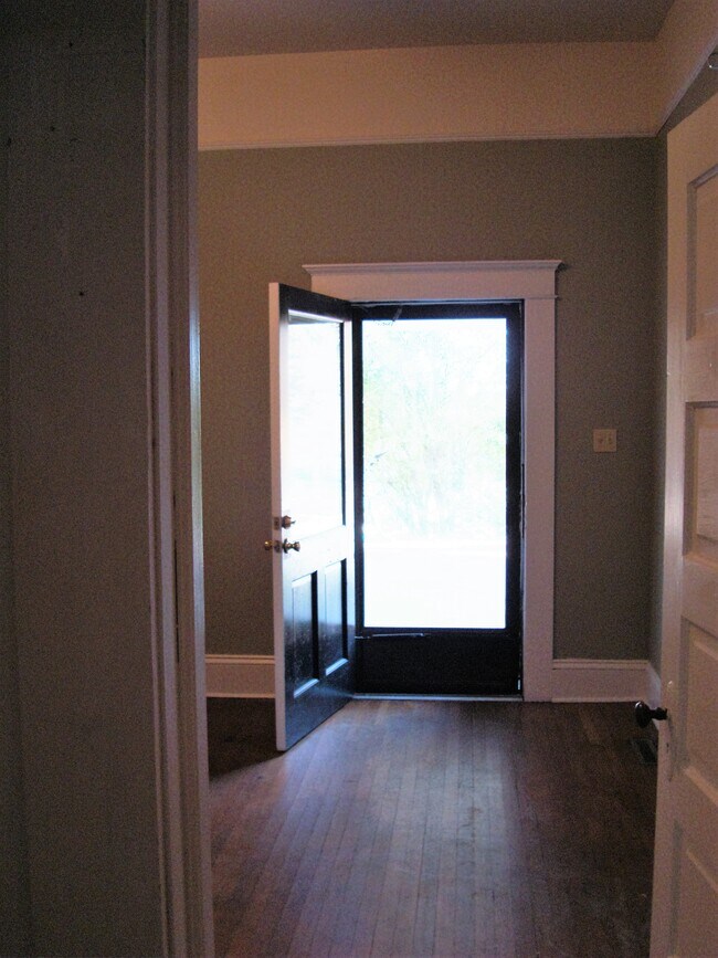 309 W Council St, Salisbury, NC 28144 - photo 5