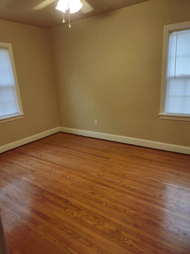 2119 Gladstone Ave unit c, Louisville, KY 40205 - photo 5