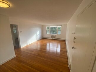 1105 Lexington St Unit 2-9, Waltham, MA 02452