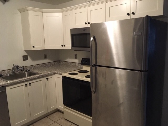 326 Green Meadow Dr, Wautoma, WI 54982 - photo 3