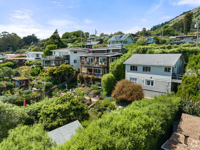 Houses of all shapes and sizes and styles live right next to one another at Stinson Beach.