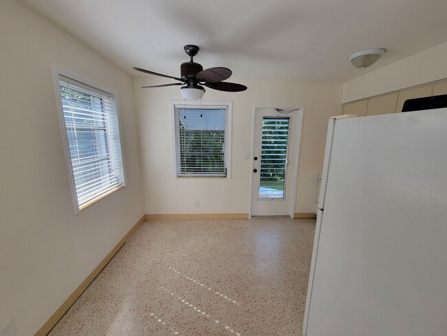 865 SE 20th Ave unit 5, Deerfield Beach, FL 33441 - photo 6
