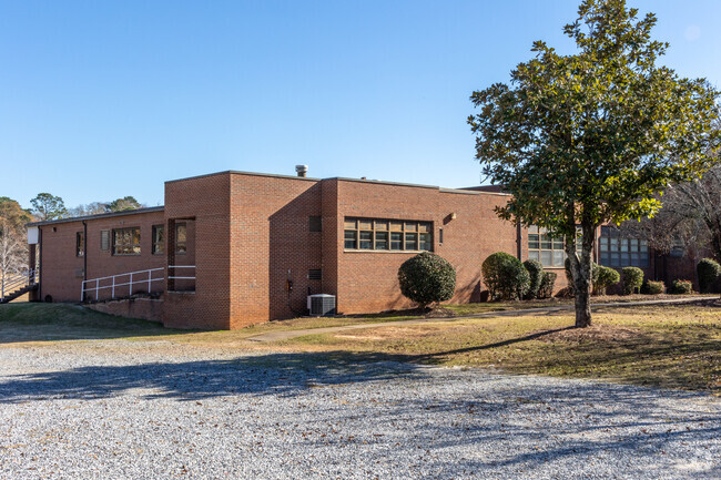 Johnson Elementary School students on average are 27% proficient in math.