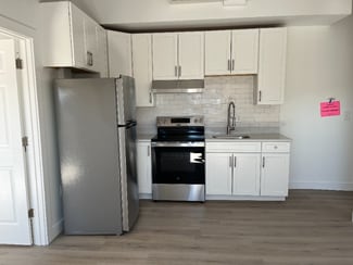 169 Merrimack St Unit 503, Lowell, MA 01852