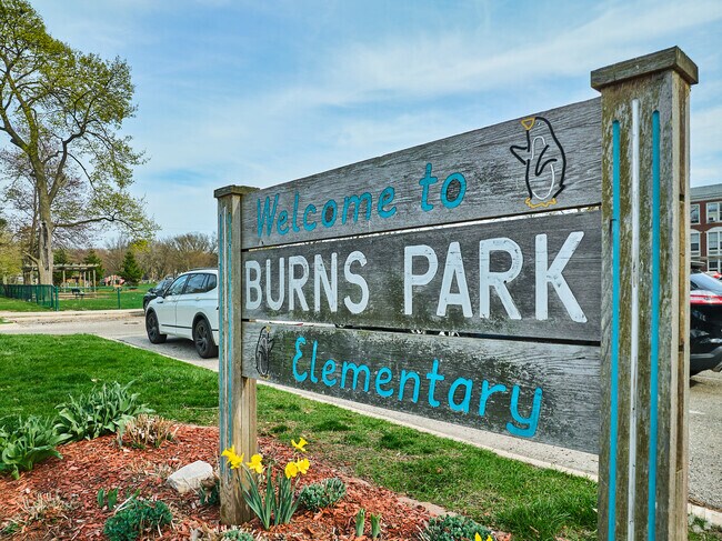 Burns Park Elementary is a highly rated Ann Arbor public school close to UofM campus.
