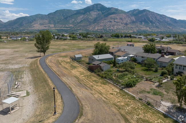 Charming homes have beautiful mountain views.