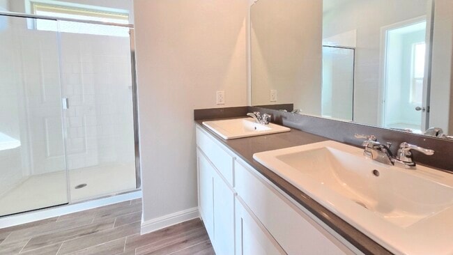 649 Harvey St, Grandview, TX 76050 - photo 7