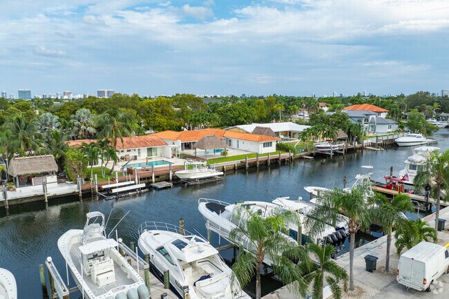 A row of waterfront properties in the heart of Keystone Point.