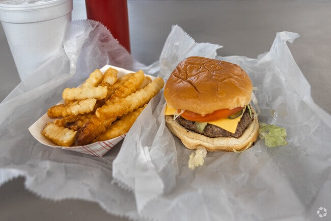 Tucker's Grill has the best cheeseburger in Horneytown.