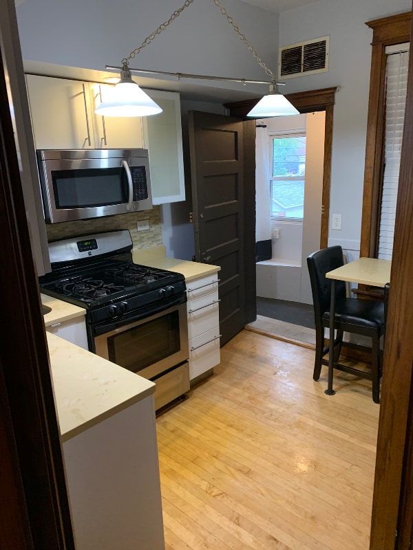 1949 W Grace St Unit 2E, Chicago, IL 60613