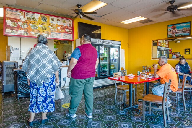 Taqueria El Jalisciense is an area favorite for Mexican food in Malaga.