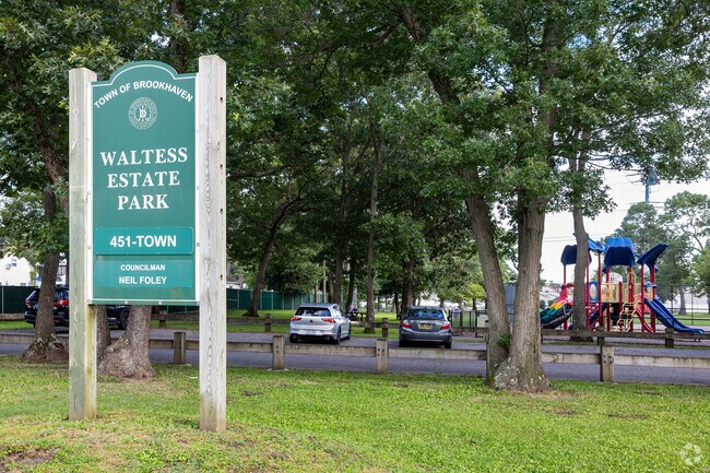 Enjoy Waltess Estate Park in Lake Ronkonkoma.