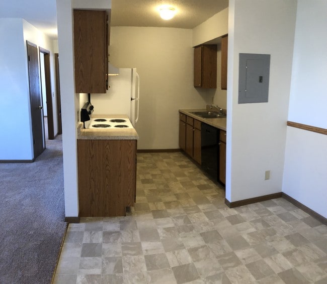 1500 Northgate Dr unit 7, Ely, IA 52227 - photo 4