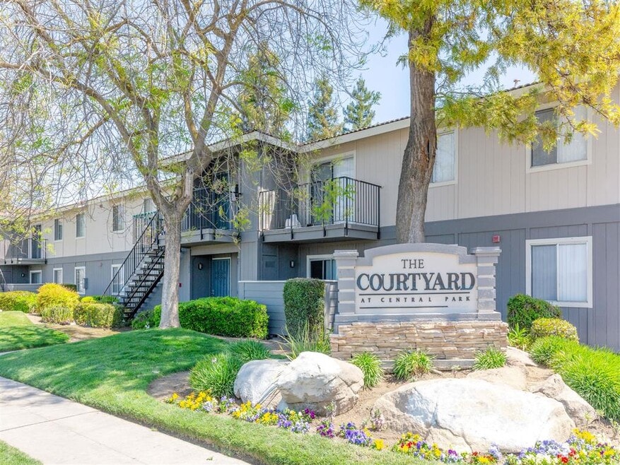 Courtyard at Central Park Apartments, Fresno, CA 93722 - photo 1