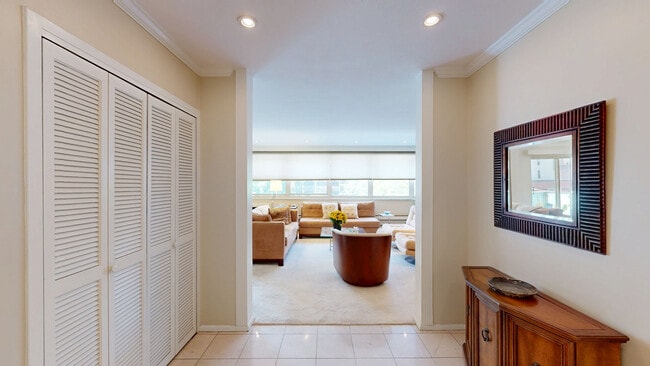 Dithridge Towers unit 411, Pittsburgh, PA 15213 - photo 2