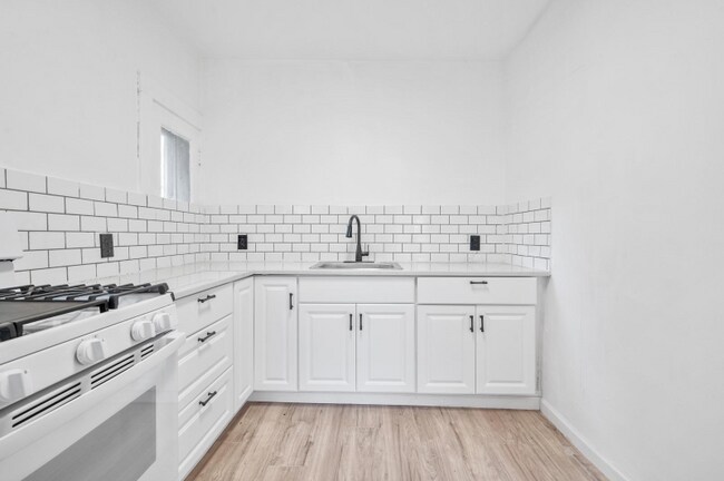 2811 Brentwood Ave unit 1, Pittsburgh, PA 15227 - photo 4