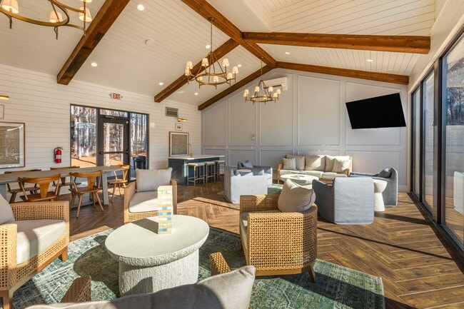 Luxe and Legends at Morganton Park Apartment Homes, Southern Pines, NC 28387 - photo 3