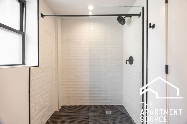 941 W Carmen Ave unit 1, Chicago, IL 60640 - photo 7