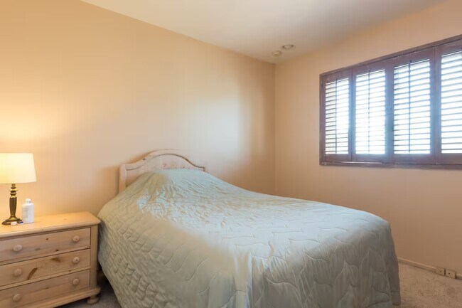 11260 Overland Ave unit Bedroom 3, Culver City, CA 90230 - photo 4