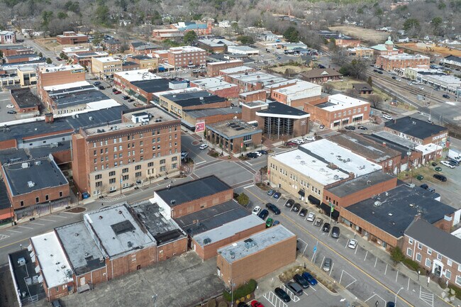 Downtown Sanford is a 20 mile drive from Sprout Springs.