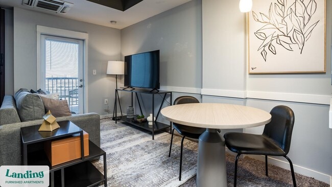 335 W 9th St unit 906, Indianapolis, IN 46202 - photo 2