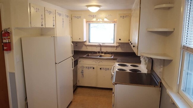 5822 Ethan Allen Hwy unit 4, Charlotte, VT 05445 - photo 5