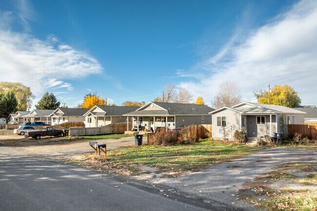 Bungalow-style homes from the 1920s are common in Wendell’s historic neighborhoods.