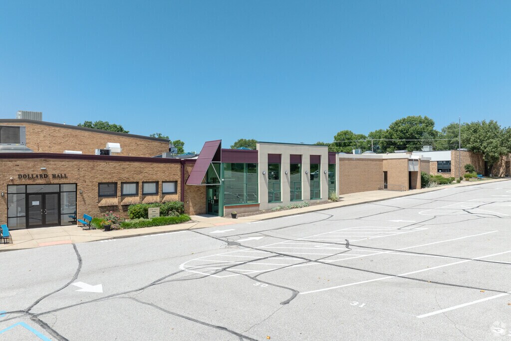 The teacher to student ratio at St. Clare of Assisi is 8 to 1.