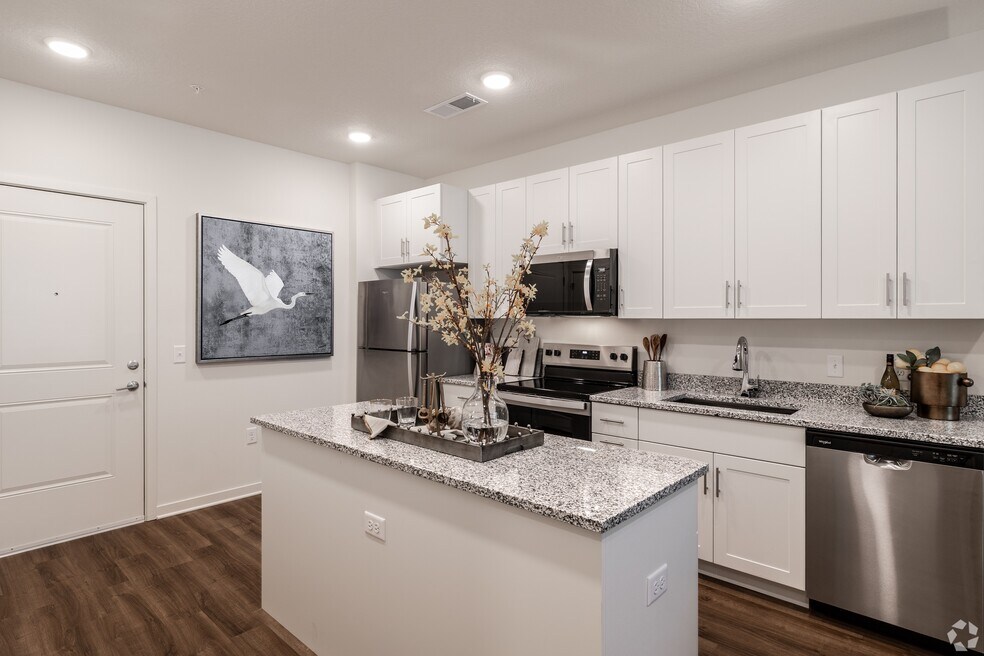 Isla Palmetto, Palmetto, FL 34221 - photo 1